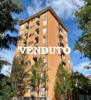Rif. 759 - 3 Locali a Cologno Centro