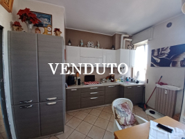 Rif. 780 - 3 Locali a Cologno Centro